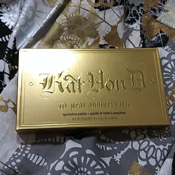Kat Von D Other - KAT VON D 10TH ANNIVERSARY EYESHADOW PALETTE